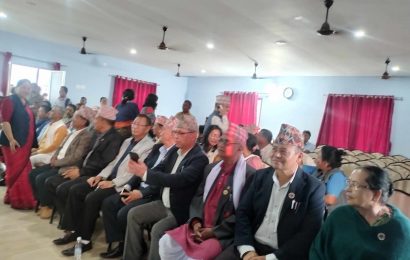 कोशीमा दुवै पक्षका सांसदहरु प्रदेश प्रमुखको कार्यालय पुगे